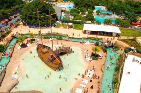 Spazzio diRoma com acesso ao Acqua Park - Adriele